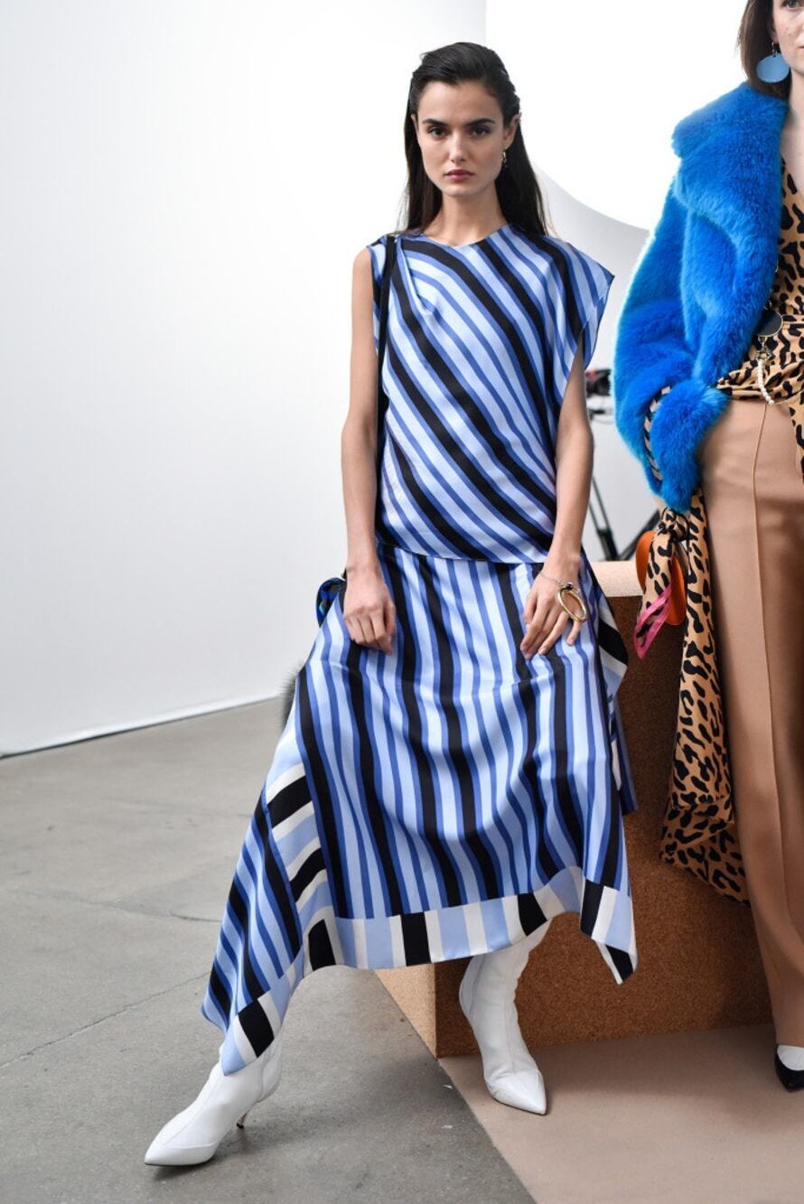 Diane Von Furstenberg Cap Sleeve Drape 2 Tier Midi Dress 12 Saxon Stripe Powder